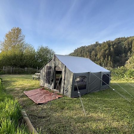 Glamping Tent On The River كلاماث المظهر الخارجي الصورة